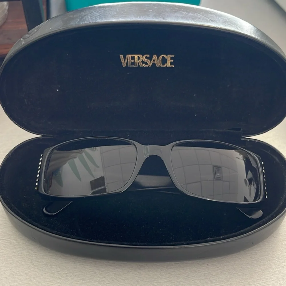 Versace sunglasses. Black with rhinestones. One size. With case - Picture 1 of 8